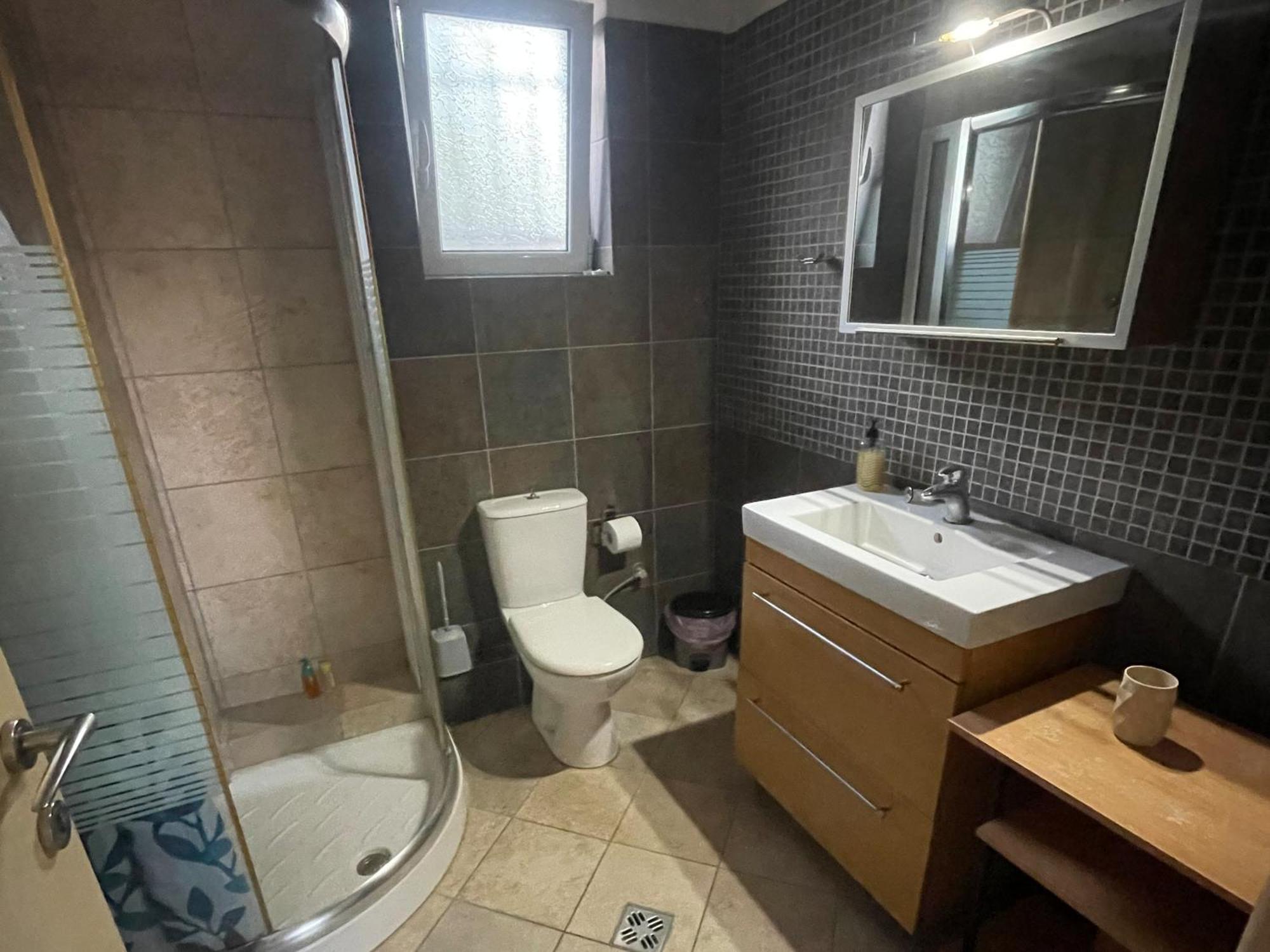 Patras - Independent Studio In Quiet Area Εξωτερικό φωτογραφία